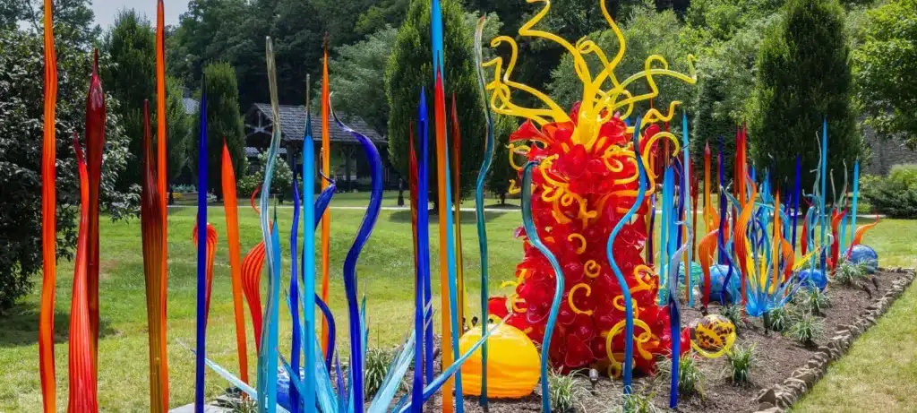 A Bourbon-Lover’s Holiday: Why Louisville & Kentucky Shine in November & December 3 Maker's Mark Chihuly